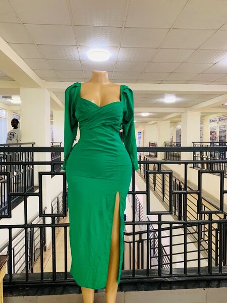 All kind of ladies dresses available here