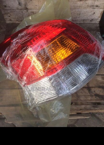 Toyota vitz2009 -3015 Tail light
