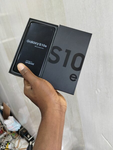 Samsung Galaxy s10e