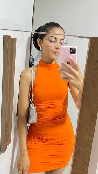 Robe moulante orange élégante