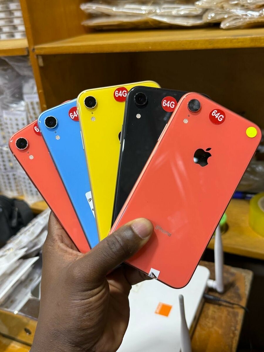iPhone XR 64giga casineuf importé avec garantie