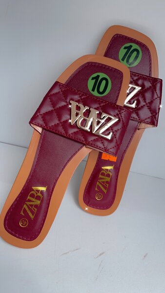 Ladies slippers