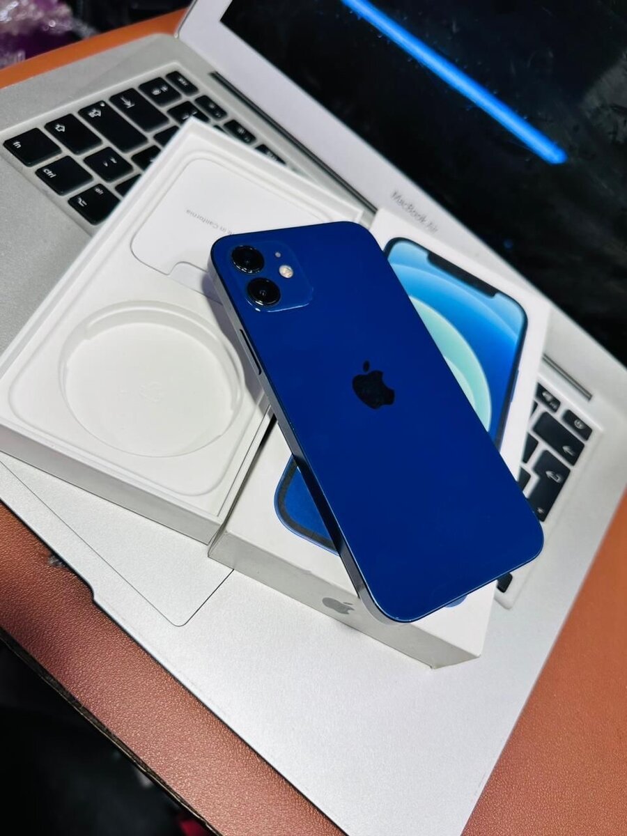 iPhone 12