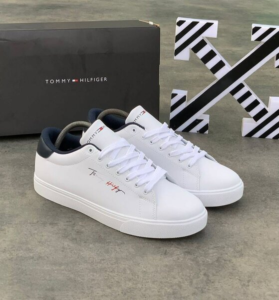 TOMMY HILFIGER
