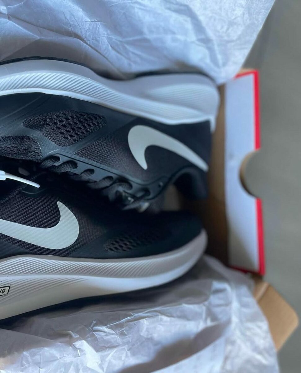 Nike zoom runner