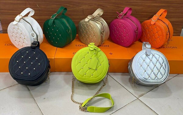 Hand bag's