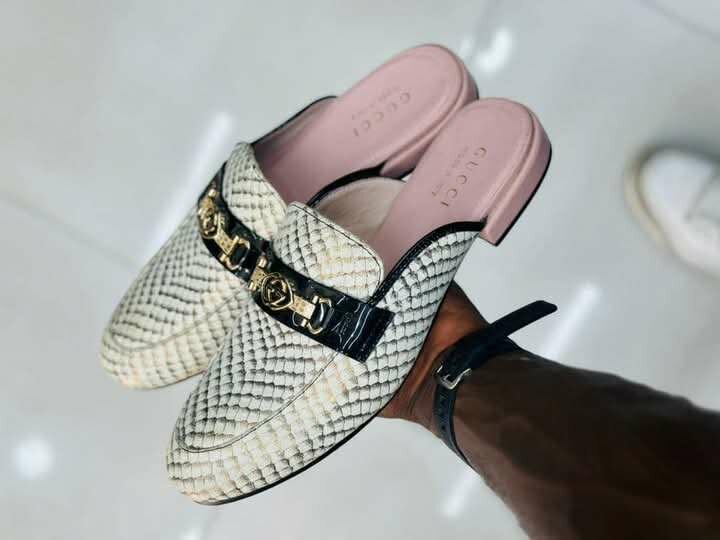 Half shoes