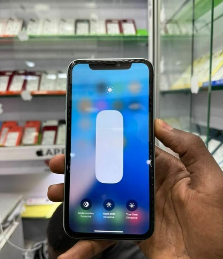 iPhone 11 Vert Mint Condition
