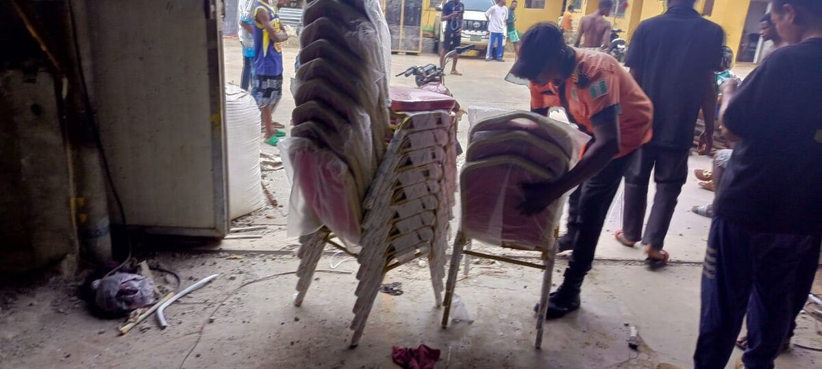 Banquet chair