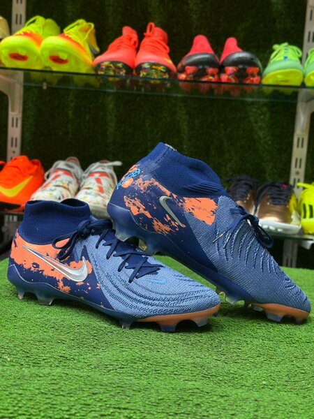 Nike phantom