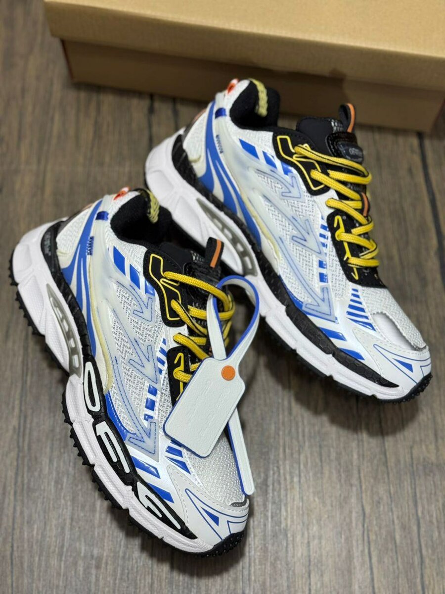 Sneakers Off withe