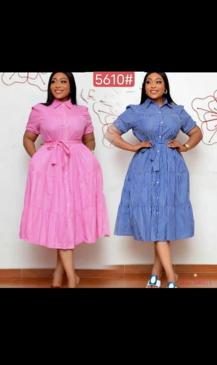 Robe mi-longue rayée élégante