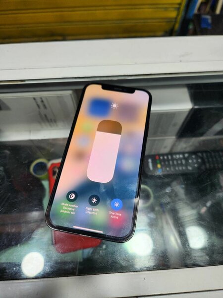 iPhone 12 Pro 128giga sans ID