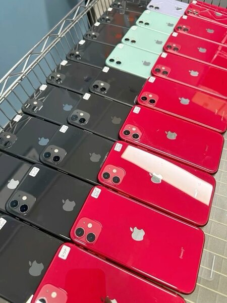 iPhone 11 UK use