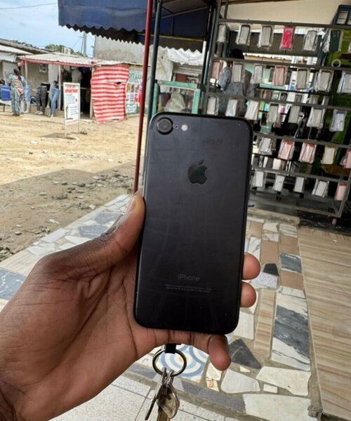 Apple iPhone Noir 32Go
