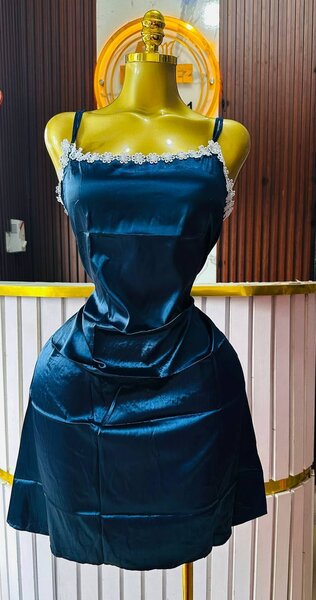 Nuisette Satinée Élégante