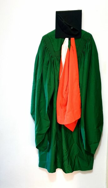 UNZA GOWN FOR HIRE