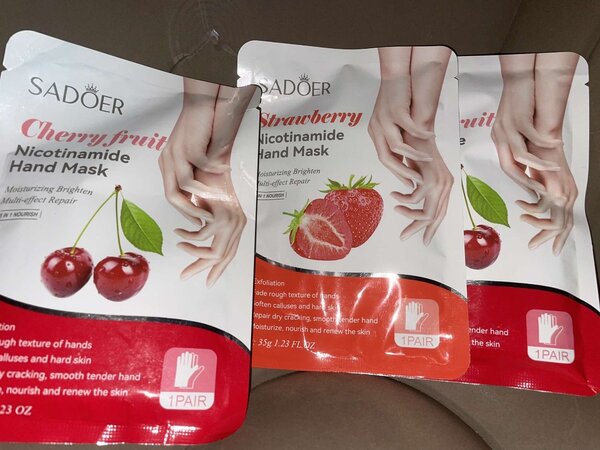 Hand mask