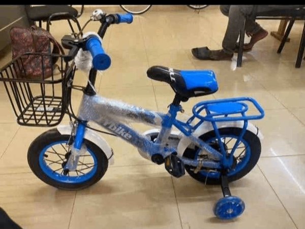 Vélo Enfant Bleu avec Panier