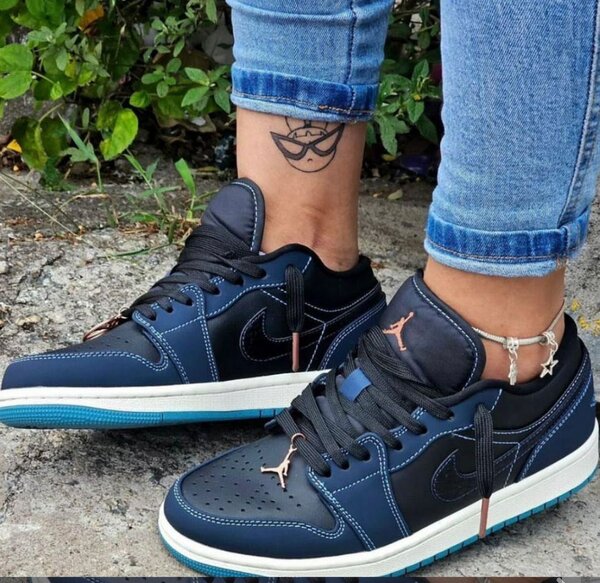 AIR JORDAN 1
