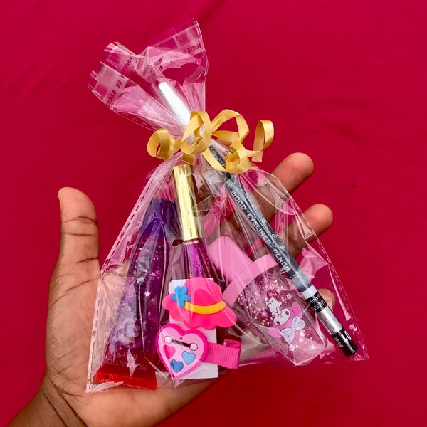 Kit Gloss