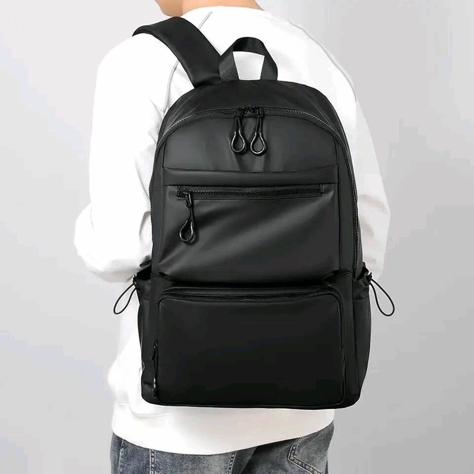 Sac à dos élégant noir