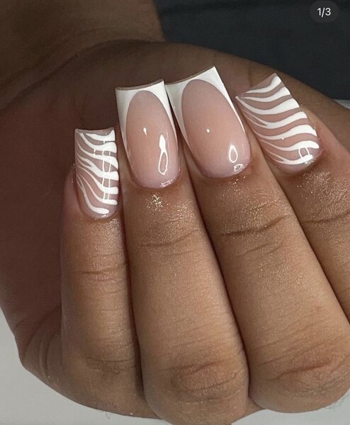 Press on nails de Rachida