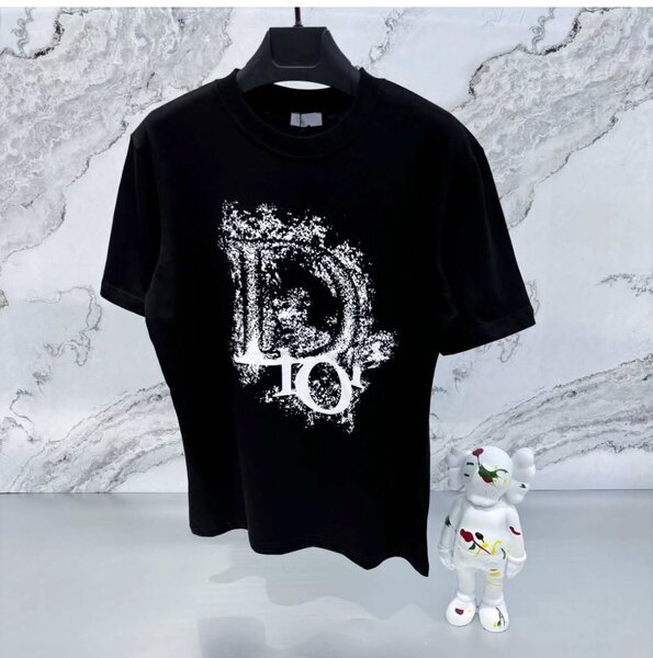 Tee-shirts