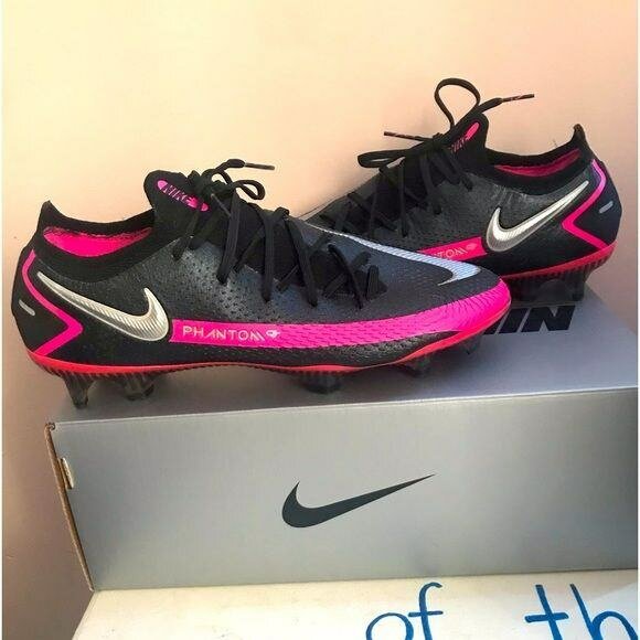 NIKE PRO BOOTS