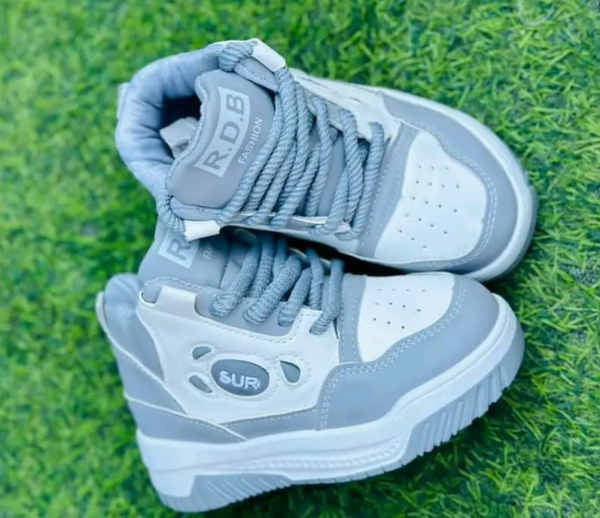 Kids sneakers