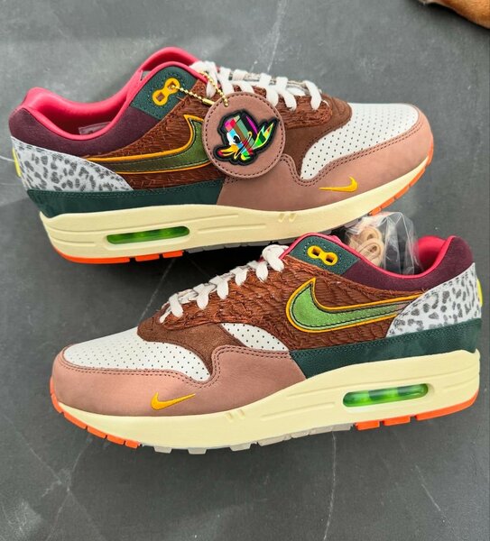 NIKE AIRMAX