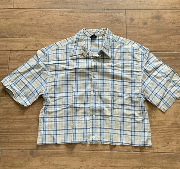 Waist level tops