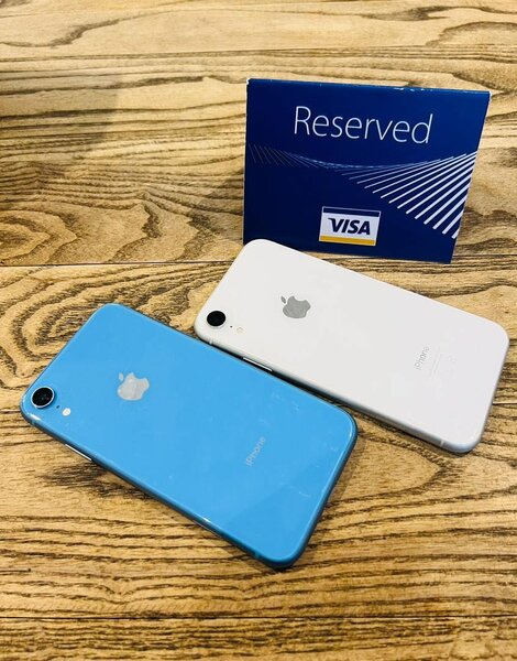 iPhone XR 64 GB