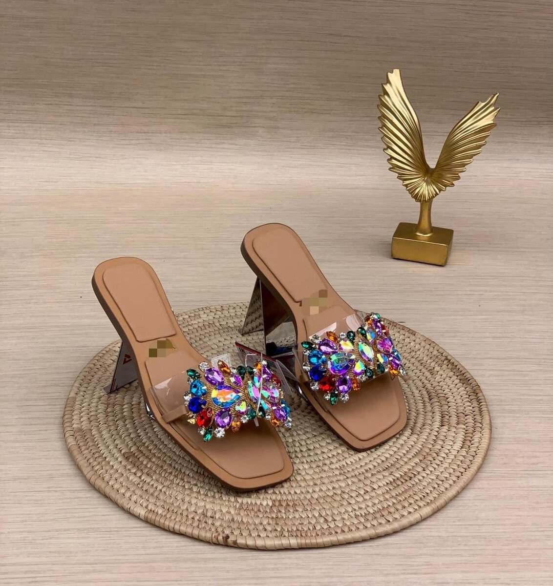 Flat slipper