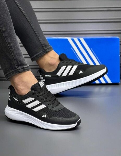 Baskets de sport homme noires