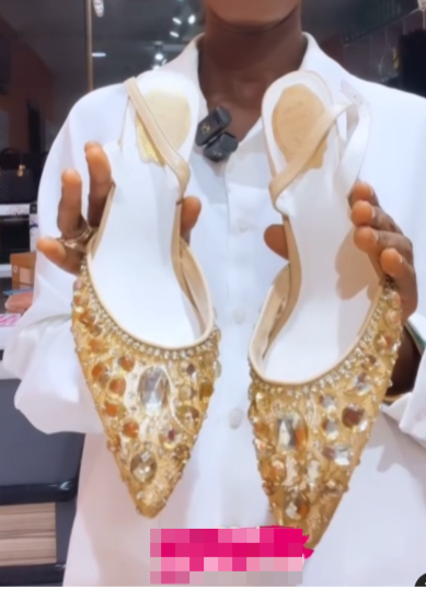 Women's sandals