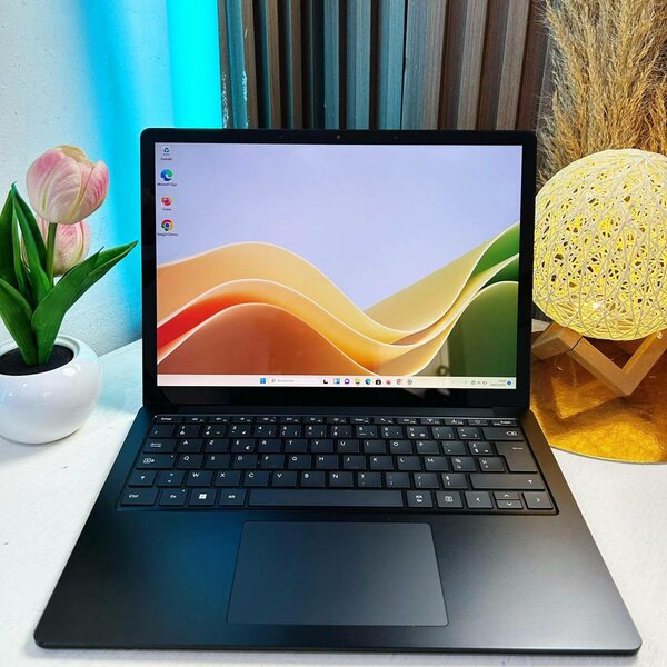 Microsoft surface laptop 3 i7