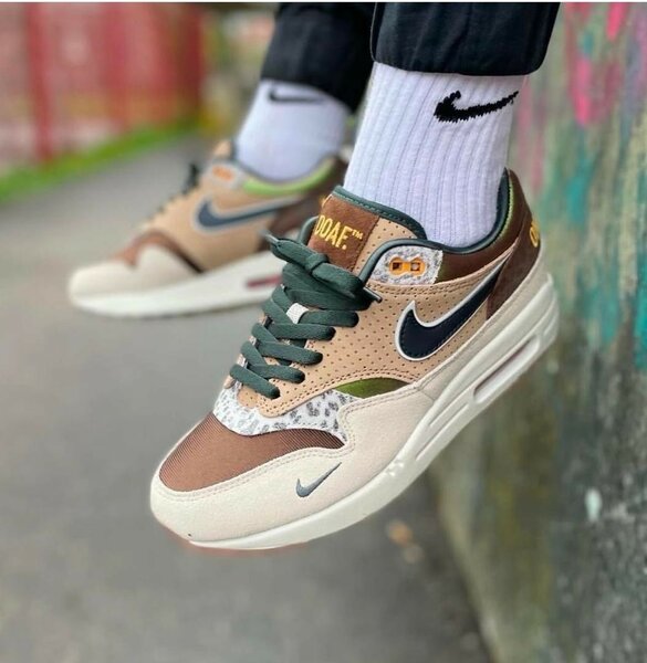 NIKE AIRMAX