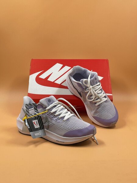 Trainers gym shoes