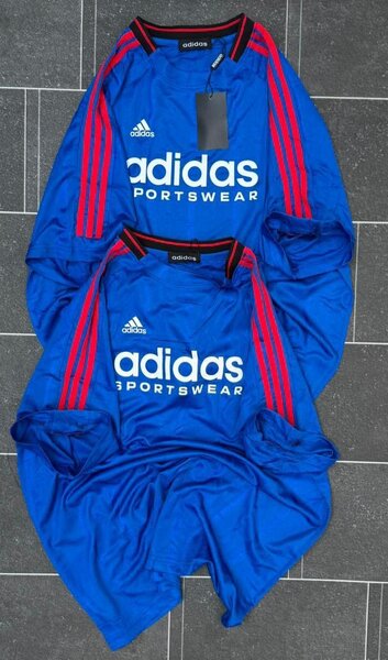 Tee-shirts Adidas