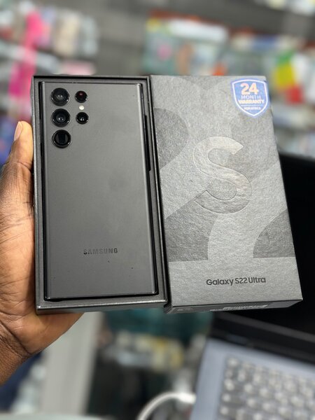 Samsung  S22 Ultra 256/12