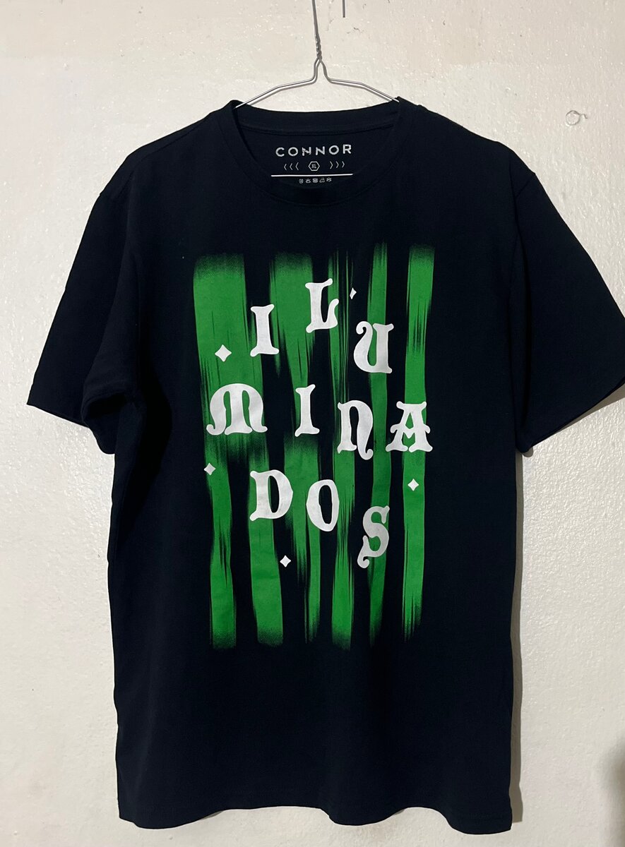 T-shirt noire "Illuminados"