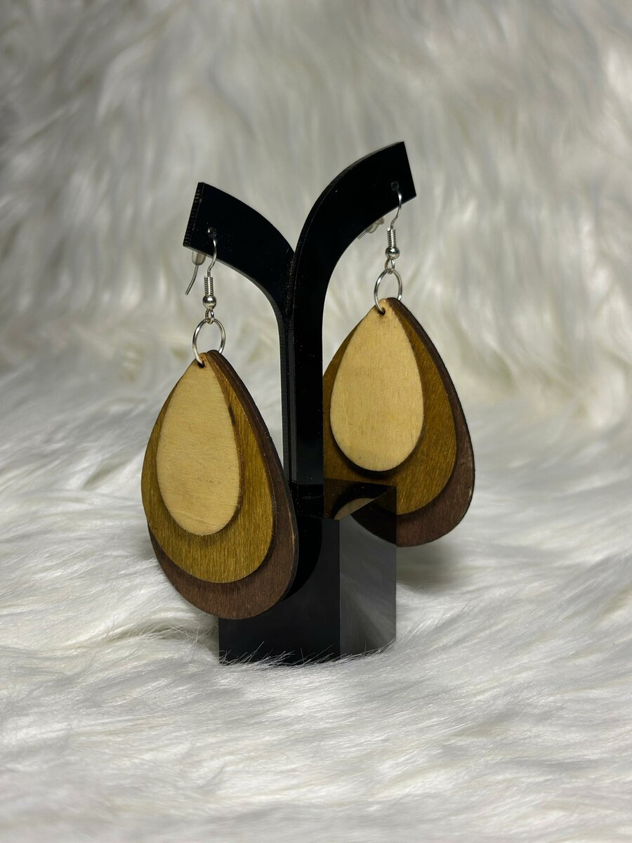 Boucles d'oreilles en bois élégantes
