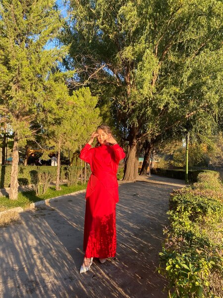 Платья