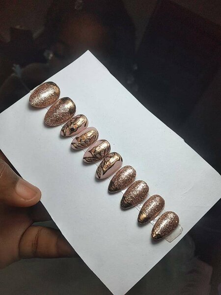 Presson Nails