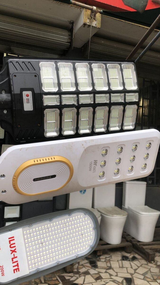 Lampadaire à LED solaire