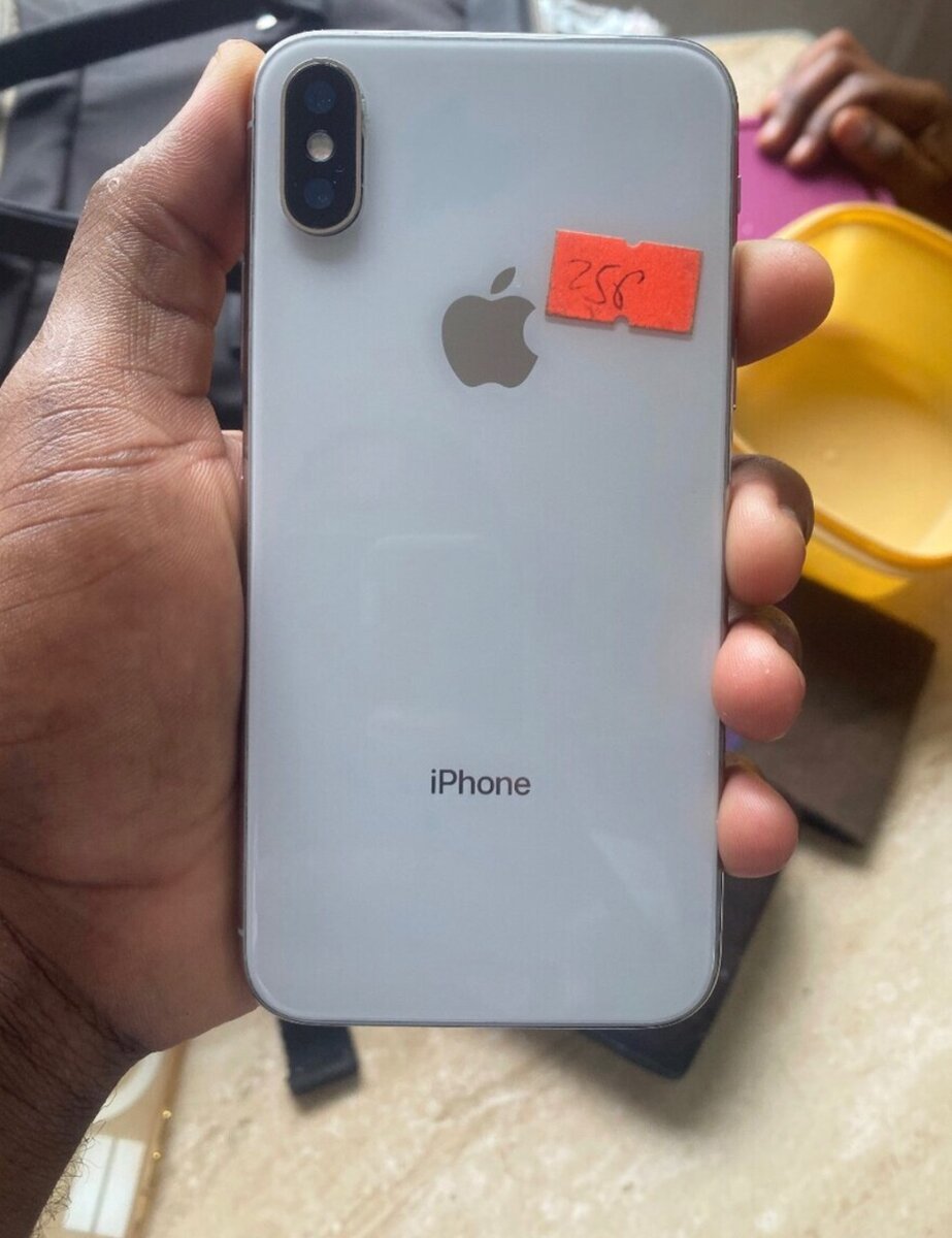 iPhone X