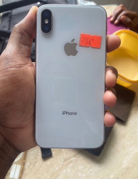iPhone X