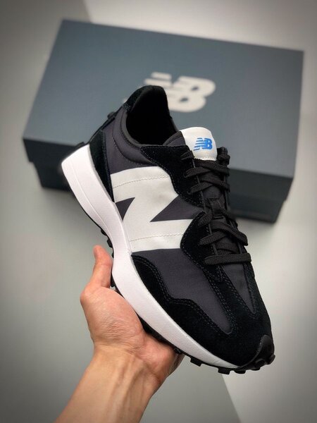 Chaussures de sport modernes pour homme