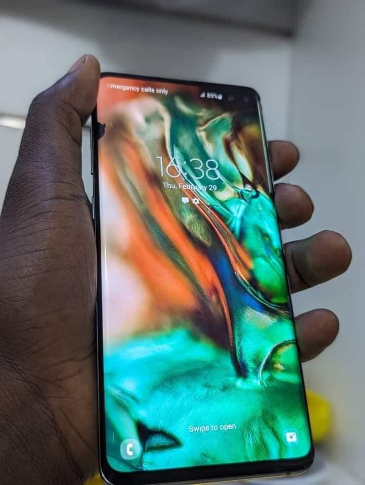 Samsung s10+